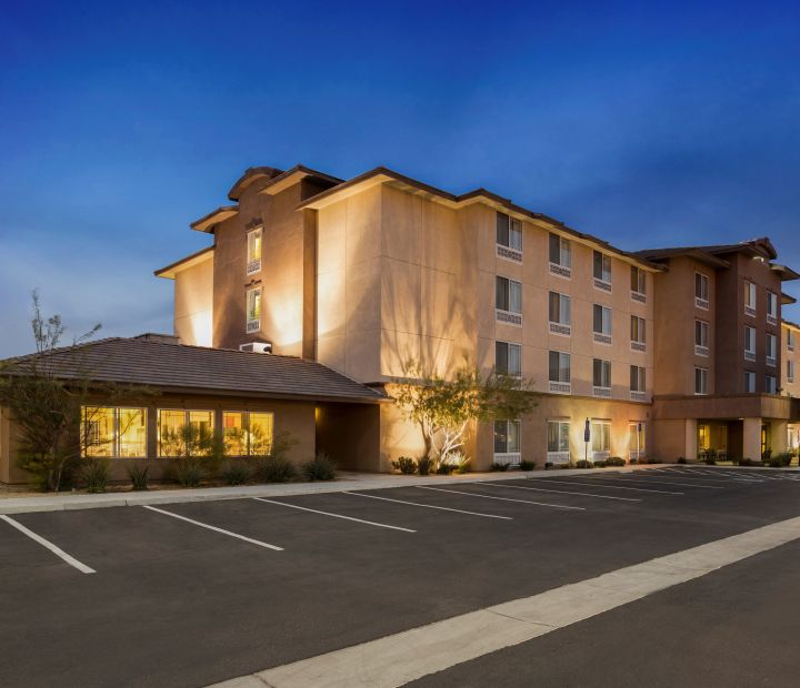 Ayres Hotel Barstow Exterior Night