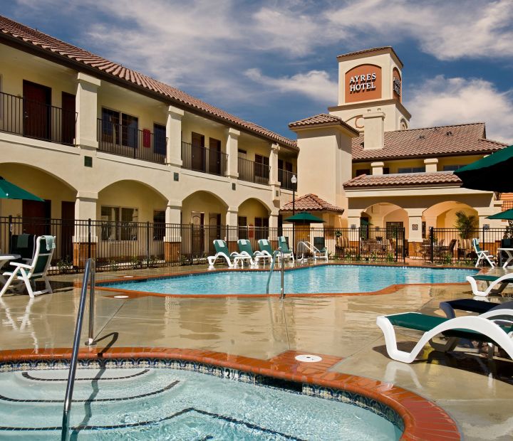 Ayres Hotel Redlands Pool and Spa